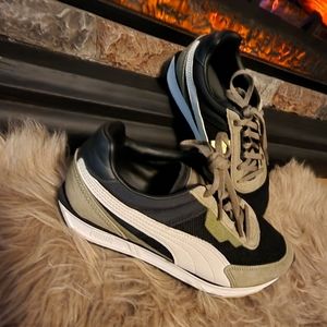 PUMABlack & Covert Green Low Rider Infuse Suede Sneaker